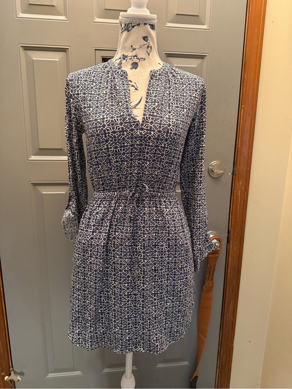 Loft- Blue geometric shirt dress with button up sleeves (XS/S)